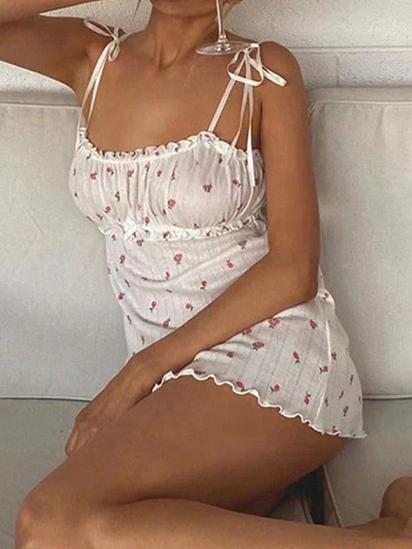 FLORAL PRINT DRESS WITH RUFFLE TRIM - PERFECT SUMMER ATTIRE