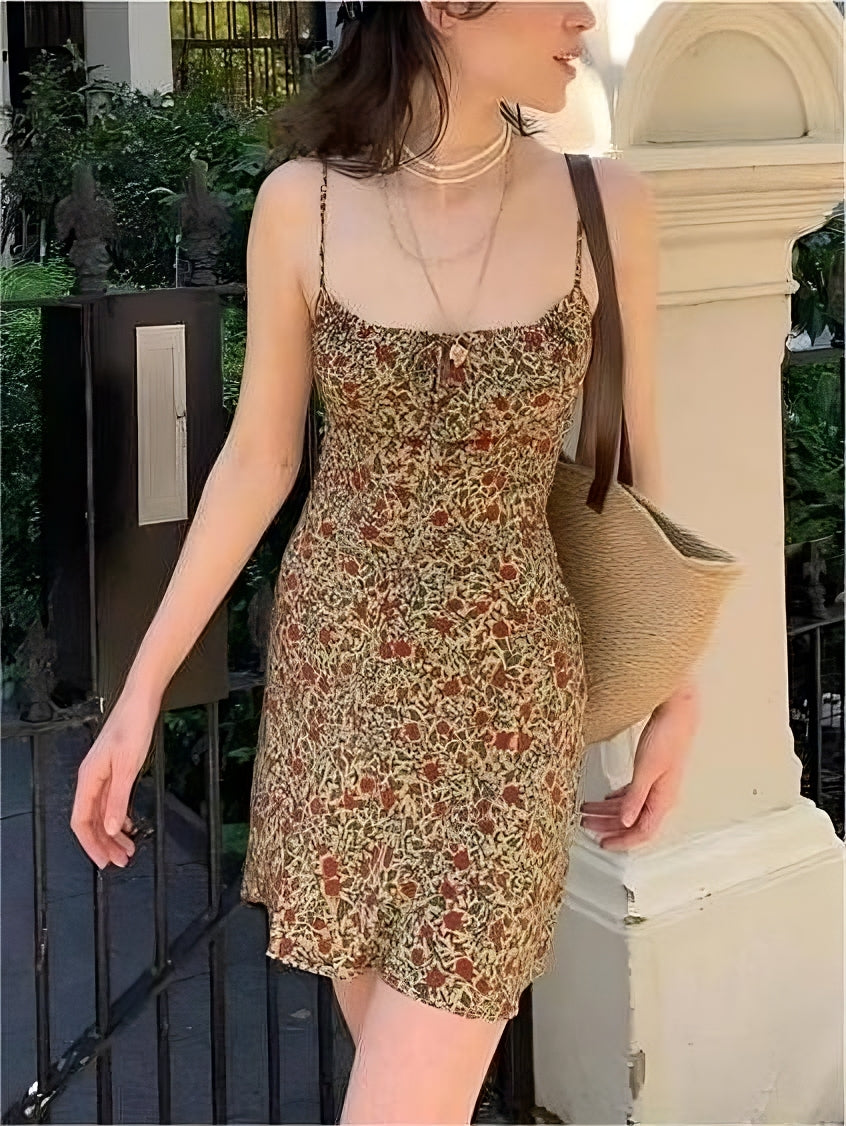 FLORAL PRINT SLIP DRESS - FLORAL PRINT SPAGHETTI STRAP DESIGN