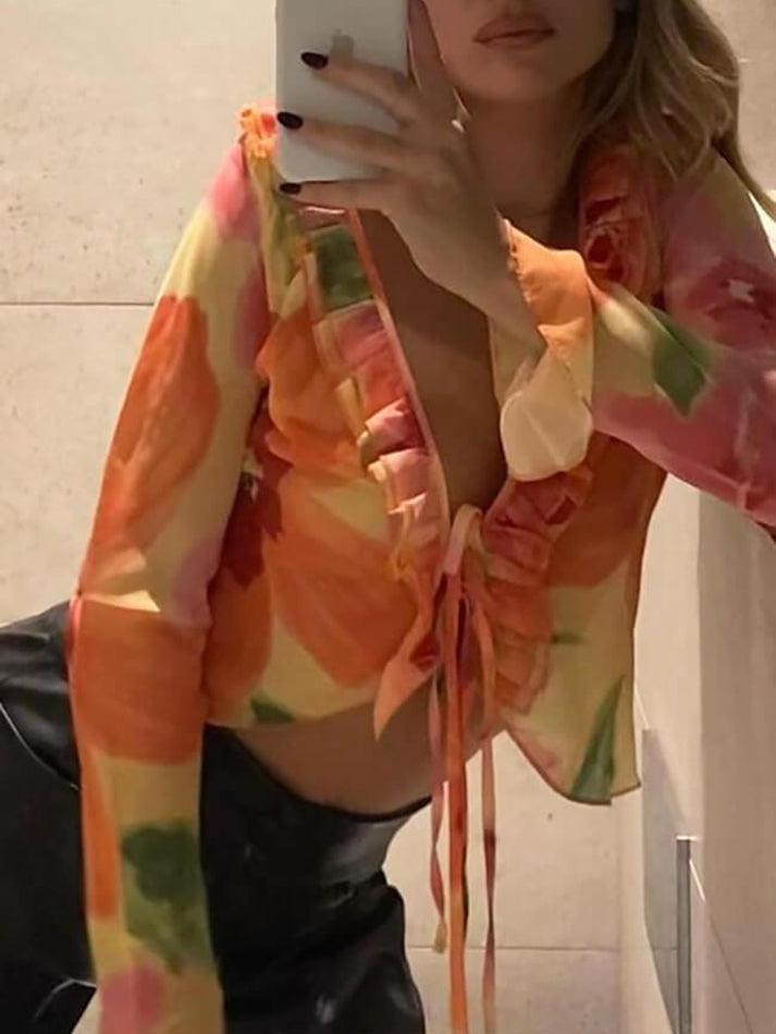 FLORAL PRINT TIE-FRONT BLOUSE IN RED VINTAGE DEEP