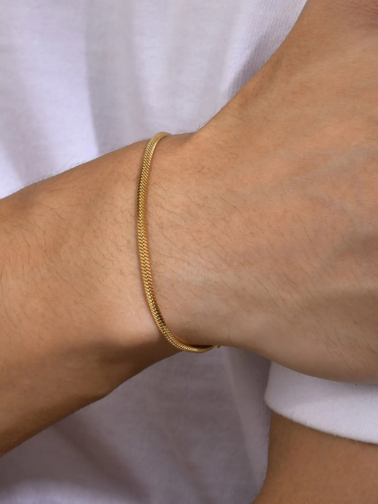 GOLD SNAKE ELEGANT BRACELET WITH SQUARE SNAKE DESIGN