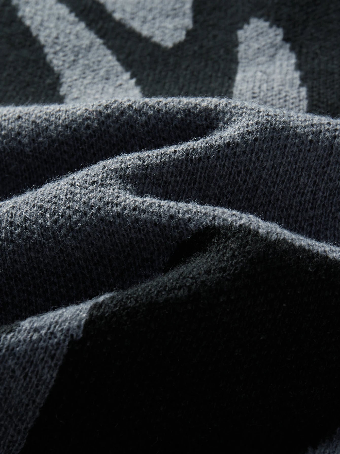 GRAY AND BLACK PATTERNED SWEATER SHADOWS Y2K-INSPIRED DESIGN