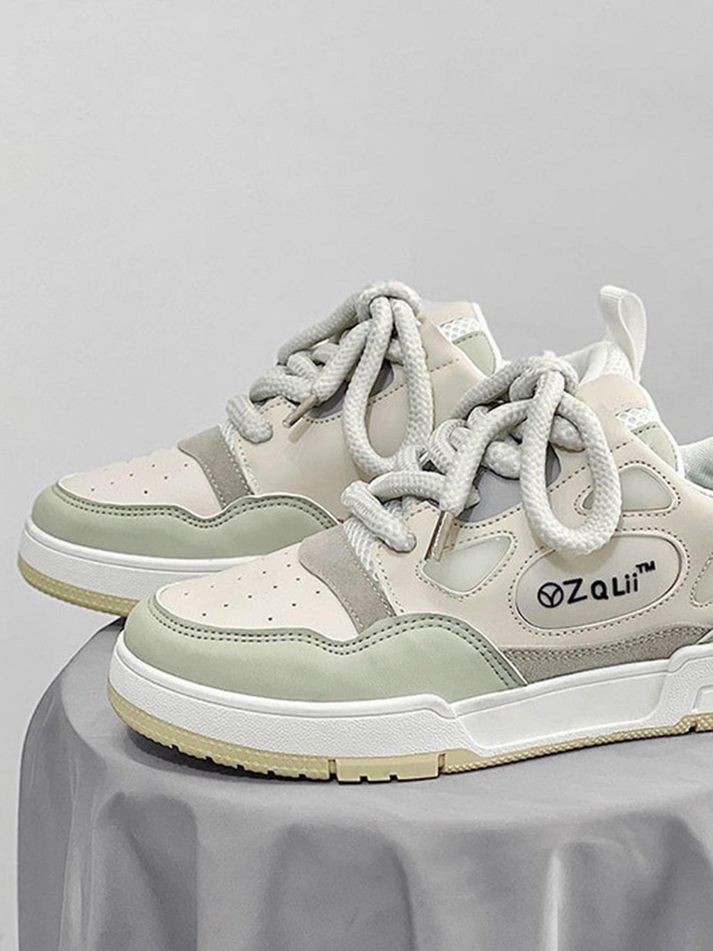 GRAY AND WHITE SNEAKERS FOR ACTIVE WEAR AND EVERYDAY