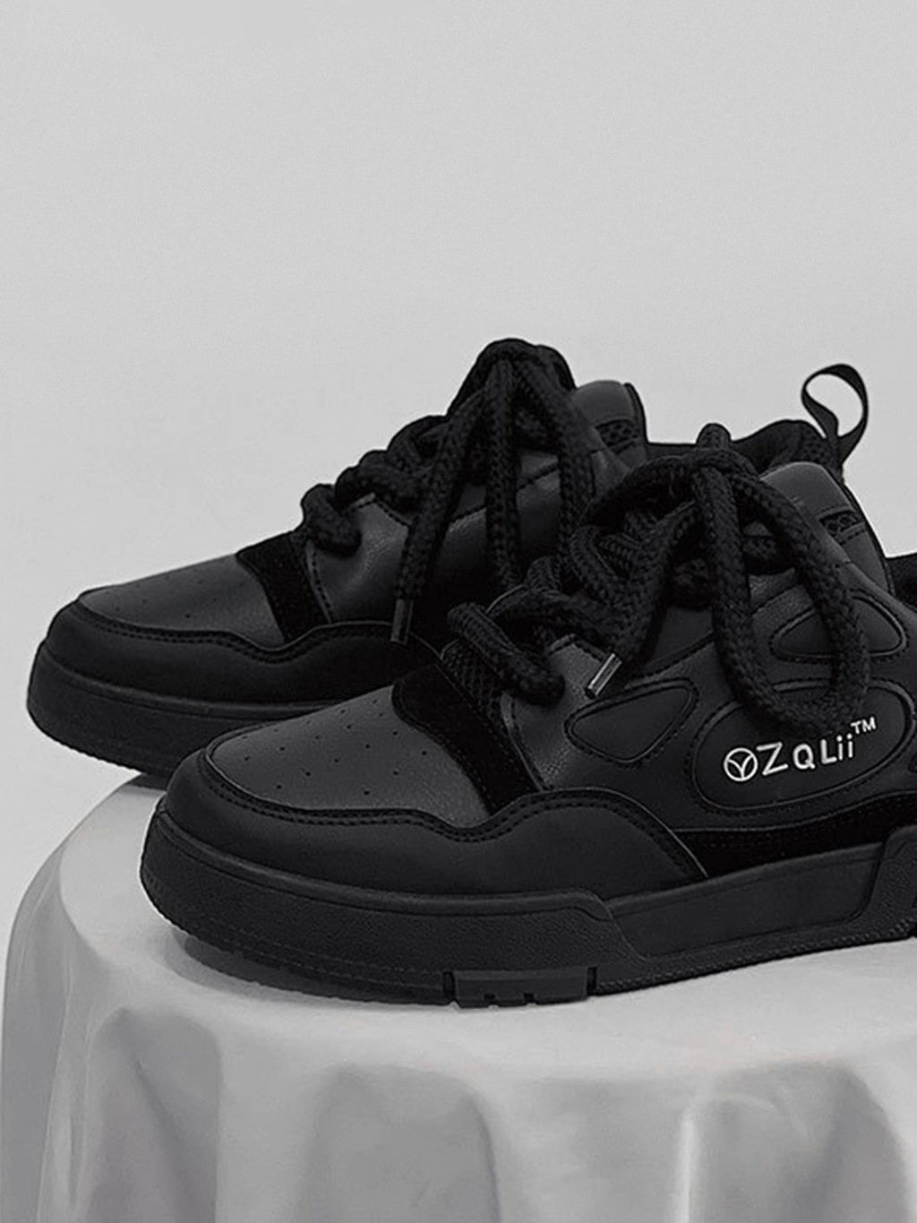 GRAY AND WHITE SNEAKERS FOR ACTIVE WEAR AND EVERYDAY