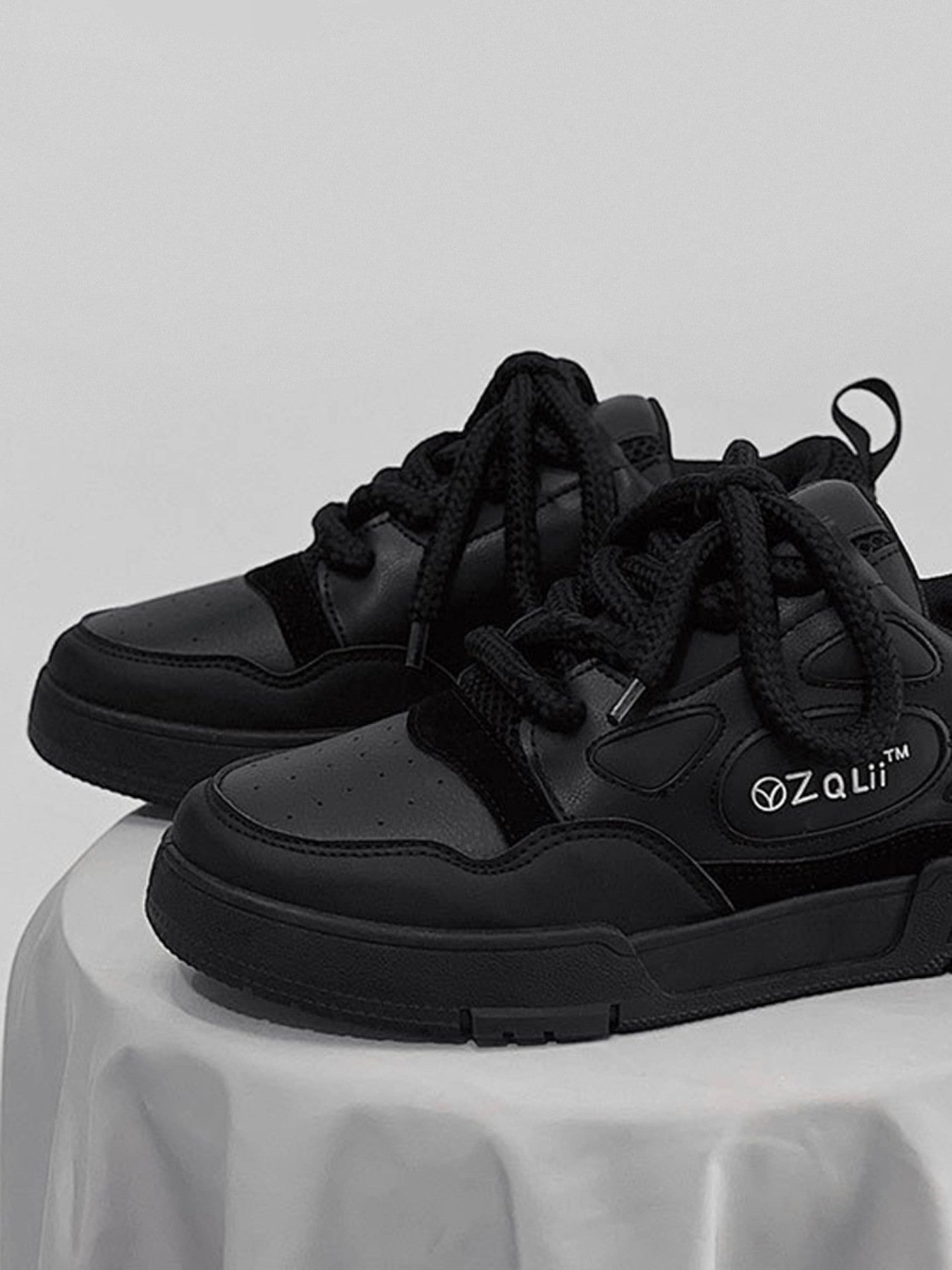 GRAY AND WHITE SNEAKERS FOR ACTIVE WEAR AND EVERYDAY