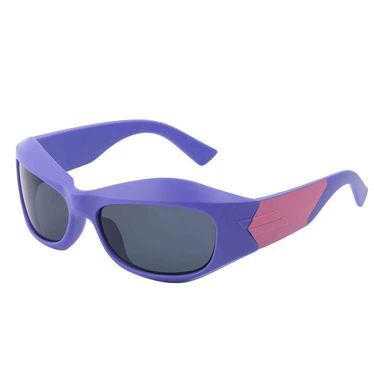 GRAY FRAMED SUNGLASSES WITH DARK LENSES