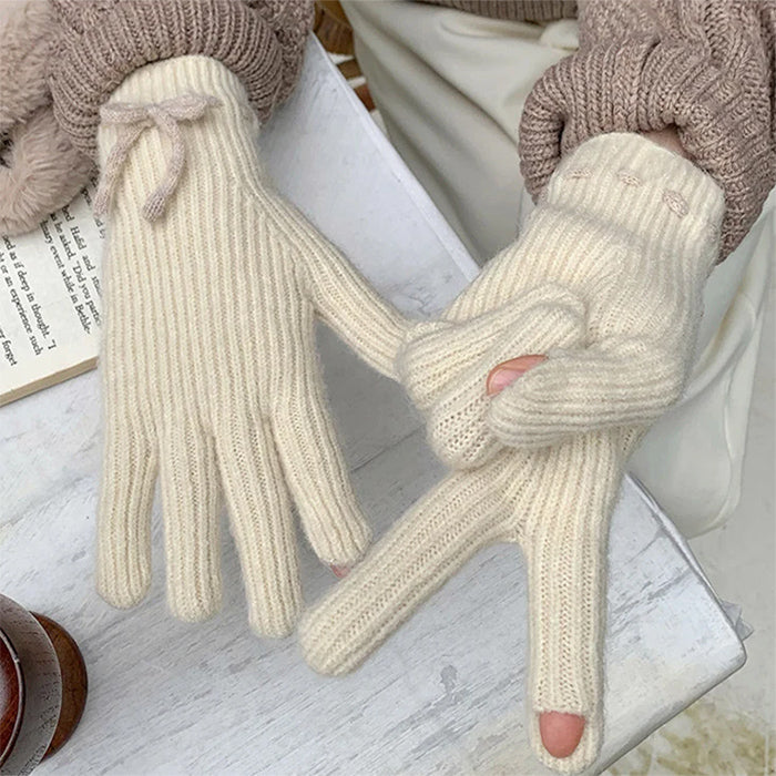 GRAY KNITTED GLOVES WITH PINK ACCENTS FOR ADULTS