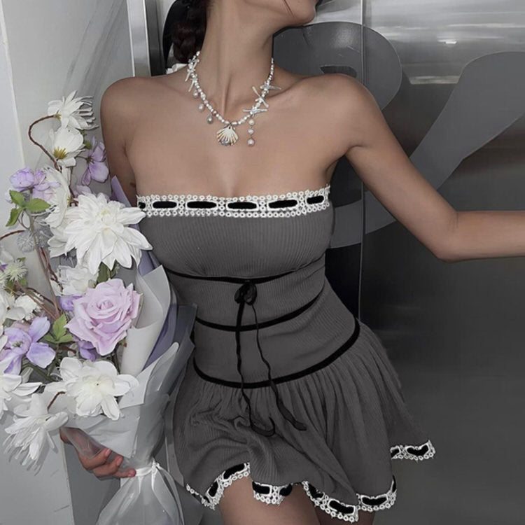 GRAY STRAPLESS DRESS WITH BLACK RIBBON AND WHITE LACE TRIM