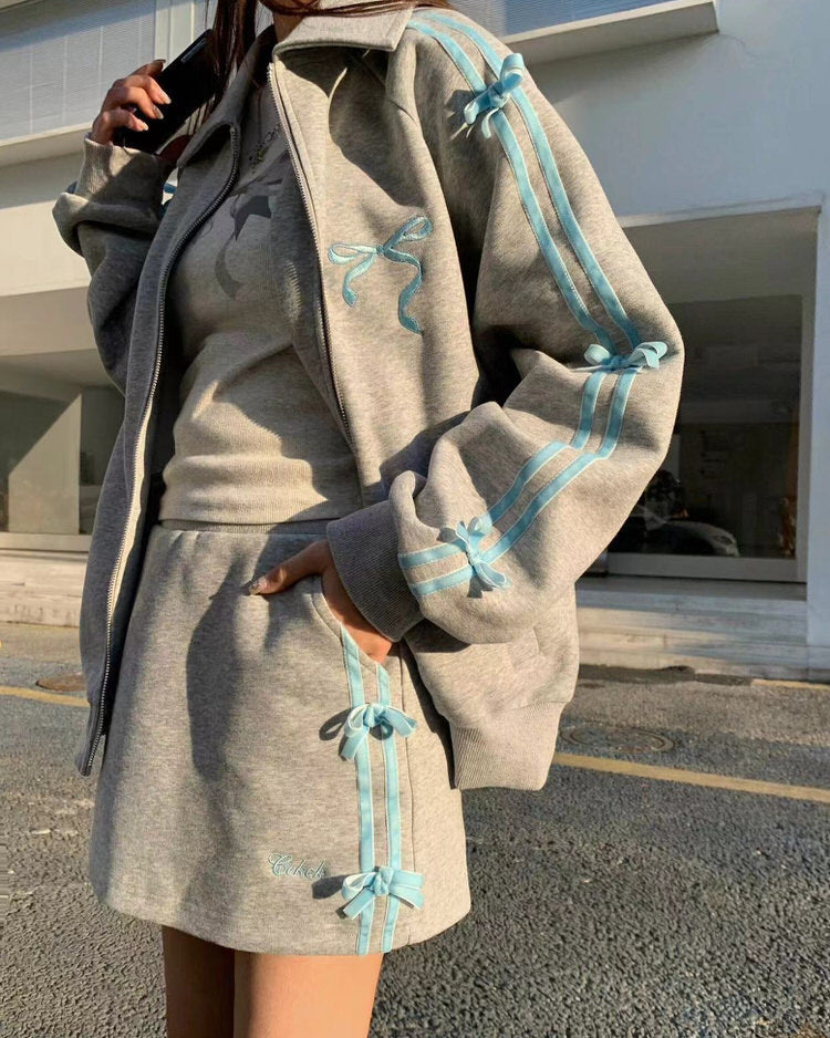 GRAY TRACKSUIT WITH COQUETTE BOWS AND TRACK JACKET