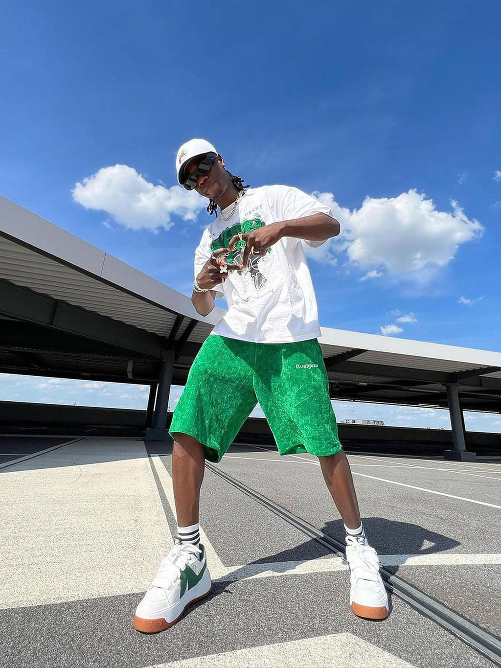 GREEN CHECKERED CORDUROY SHORTS WITH EMBROIDERED DRAWSTRINGS