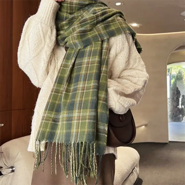 GREEN PLAID FRINGED SCARF FASHION ACCESSORY FOR COLD WEATHER