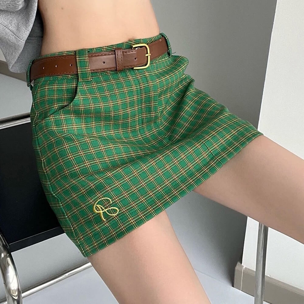 GREEN PLAID SKIRT: PREPPY SOFT GREEN CHECKERED SKIRT