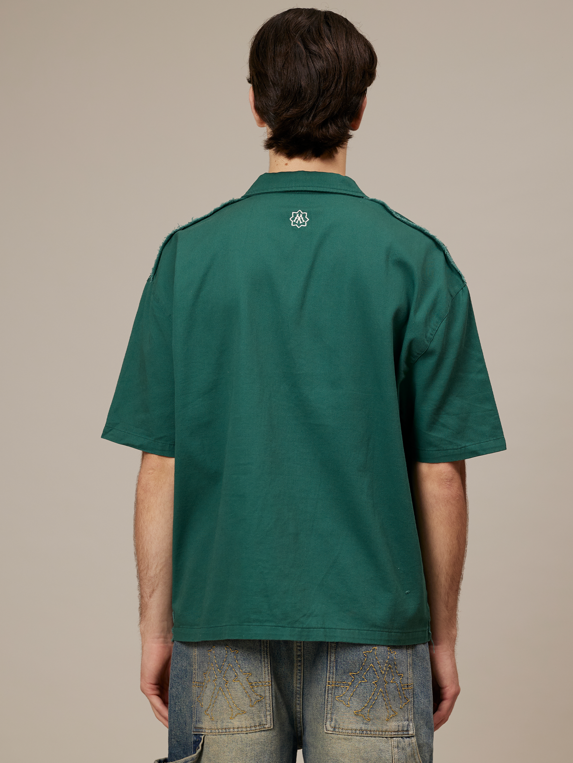 GREEN SHORT-SLEEVED BUTTON-DOWN SHIRT WITH SUPERIOR EMBROIDERY