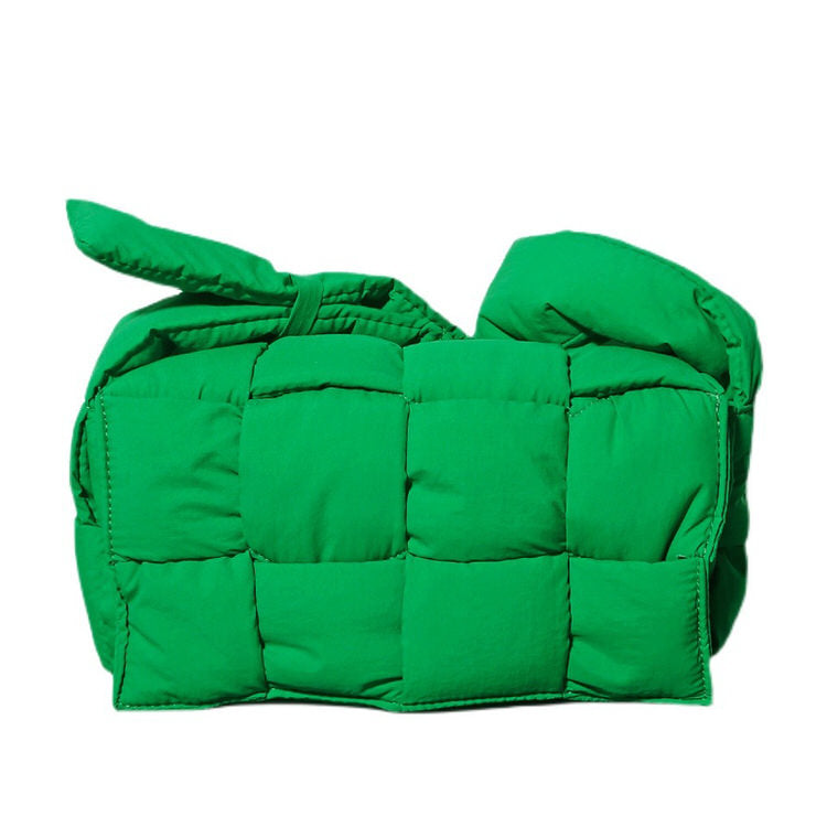 GREEN WOVEN HANDBAG WITH RECTANGULAR PADDED CROSSBODY STRAP