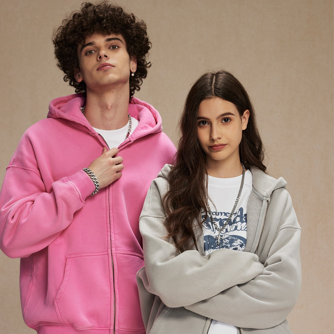 GREEN ZIP HOODIE IN OVERSIZED FIT FOR PREMIUM COMFORT AND STYLE