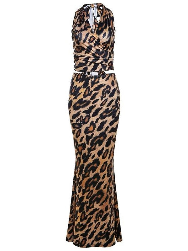 HALTER TOP AND MINI SKIRT SET WITH BOLD LEOPARD PRINT DESIGN