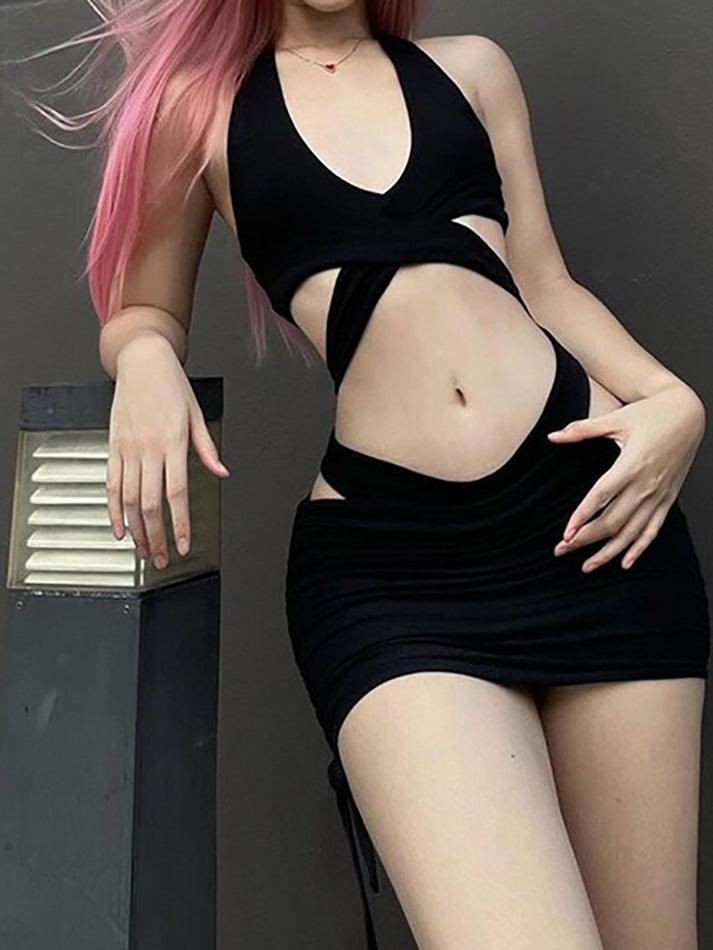 HALTER TOP AND MINI SKIRT SET WITH SLIM FIT DESIGN