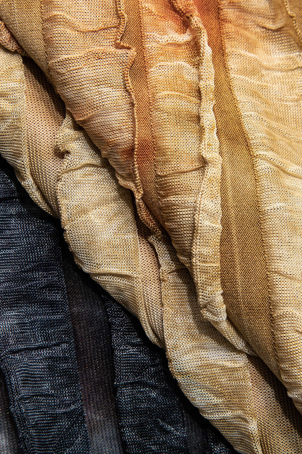 HALTER TOP AND MINI SKIRT SET WITH VINTAGE RUFFLE BINDING