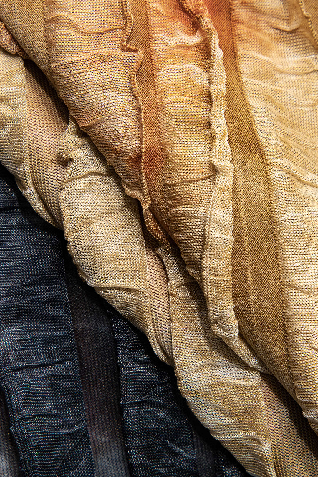 HALTER TOP AND MINI SKIRT SET WITH VINTAGE RUFFLE BINDING