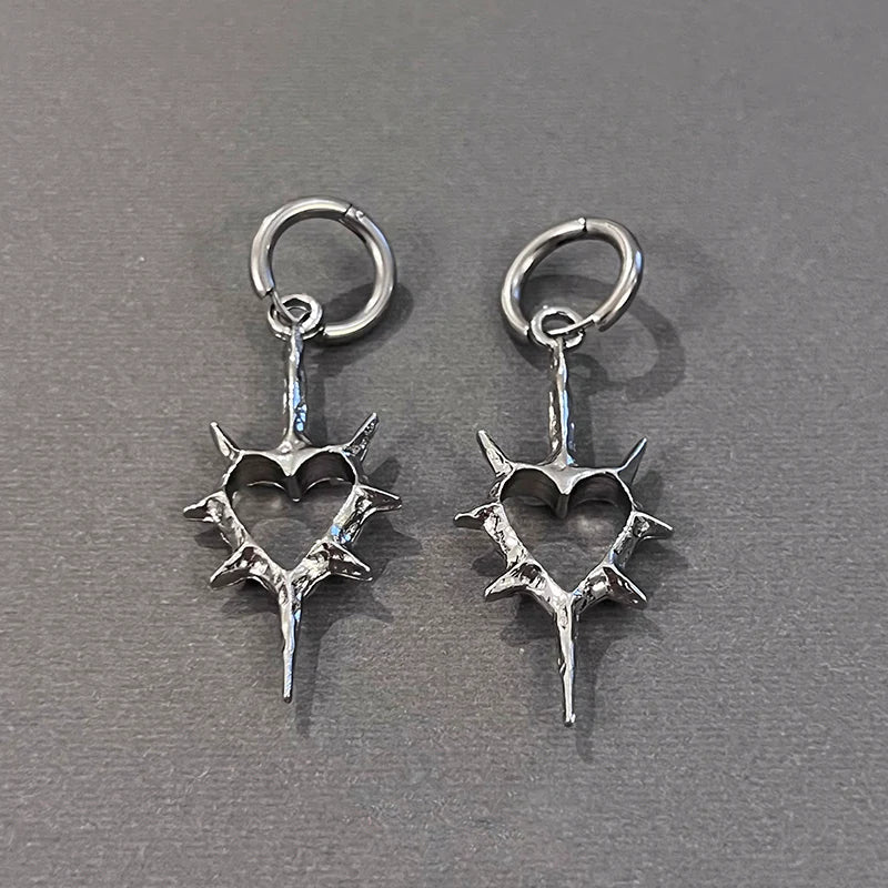 HEART-SHAPED SPIKED EARRINGS WITH GEOMETRIC GOTHIC IRON DESIGN