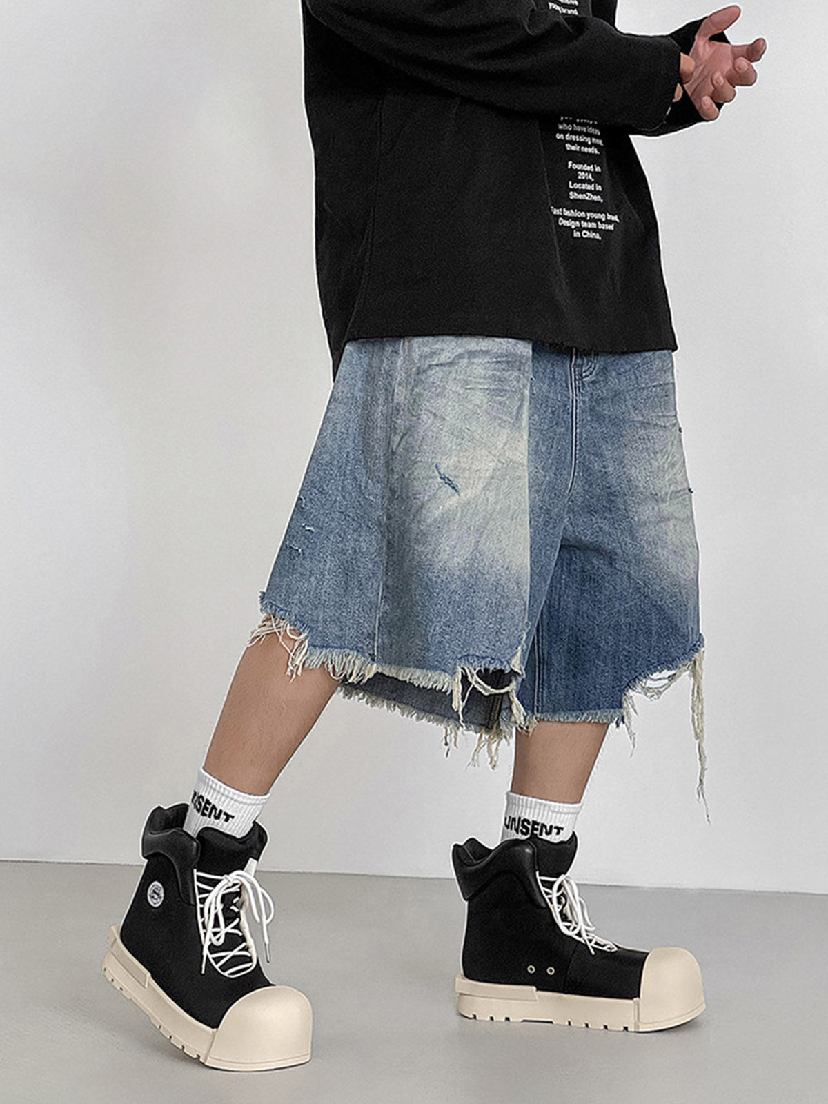 HIGH-TOP BOOTS WITH ROUND TOE AND RUBBER OUTSOLE