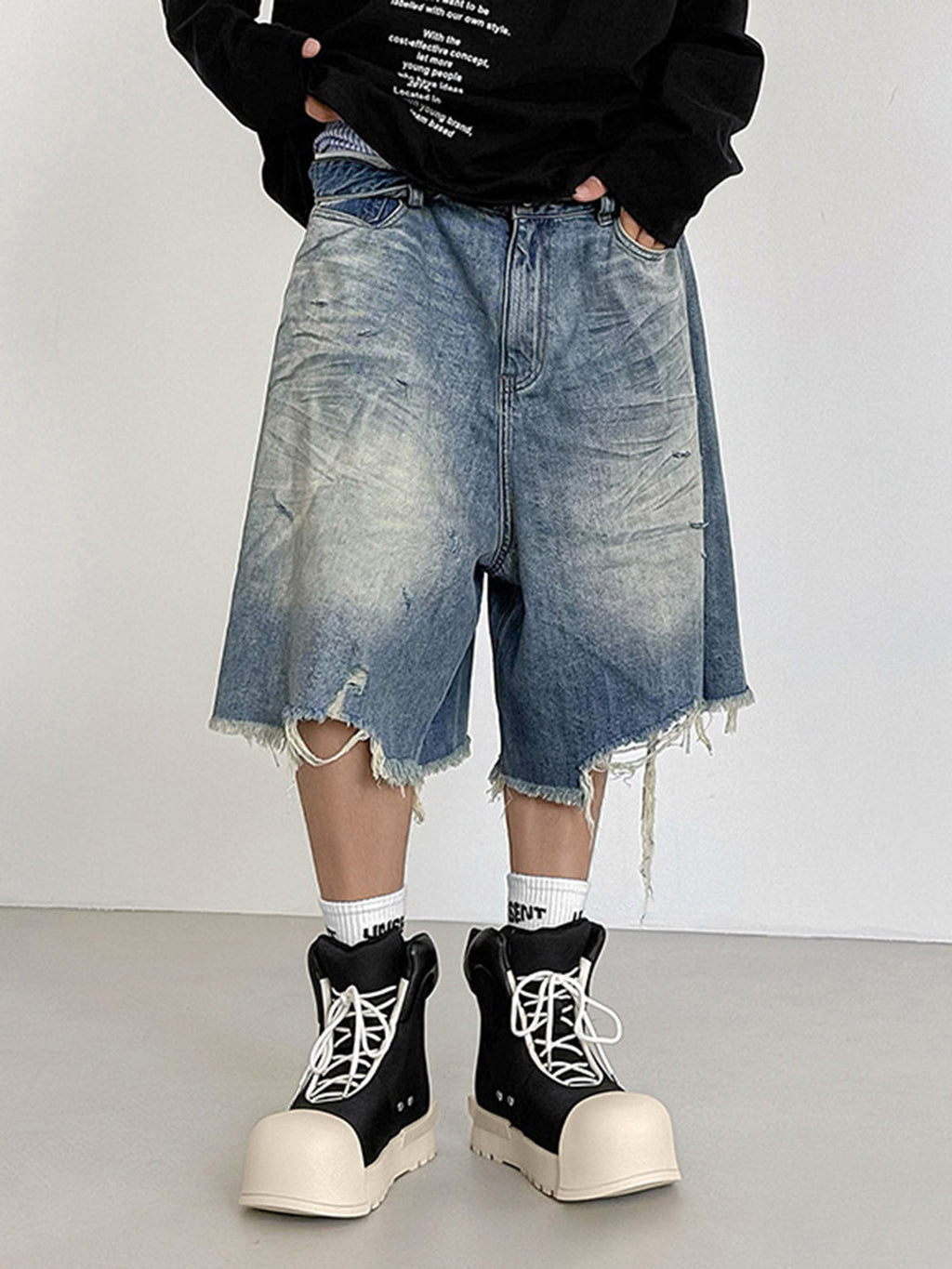 HIGH-TOP BOOTS WITH ROUND TOE AND RUBBER OUTSOLE