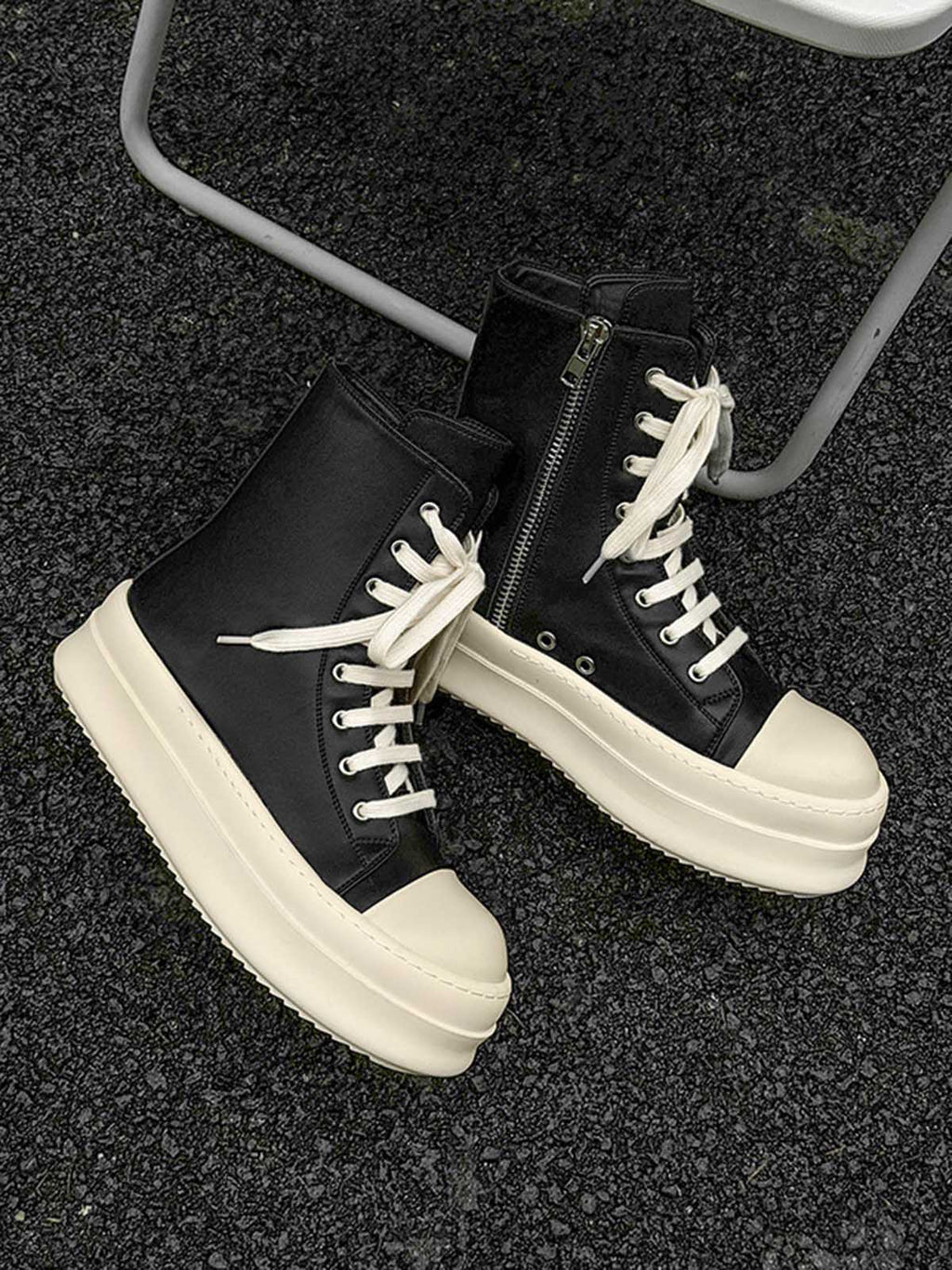 HIGH-TOP SNEAKERS WITH ROUND TOE RUBBER AND THICK WHITE SOLE