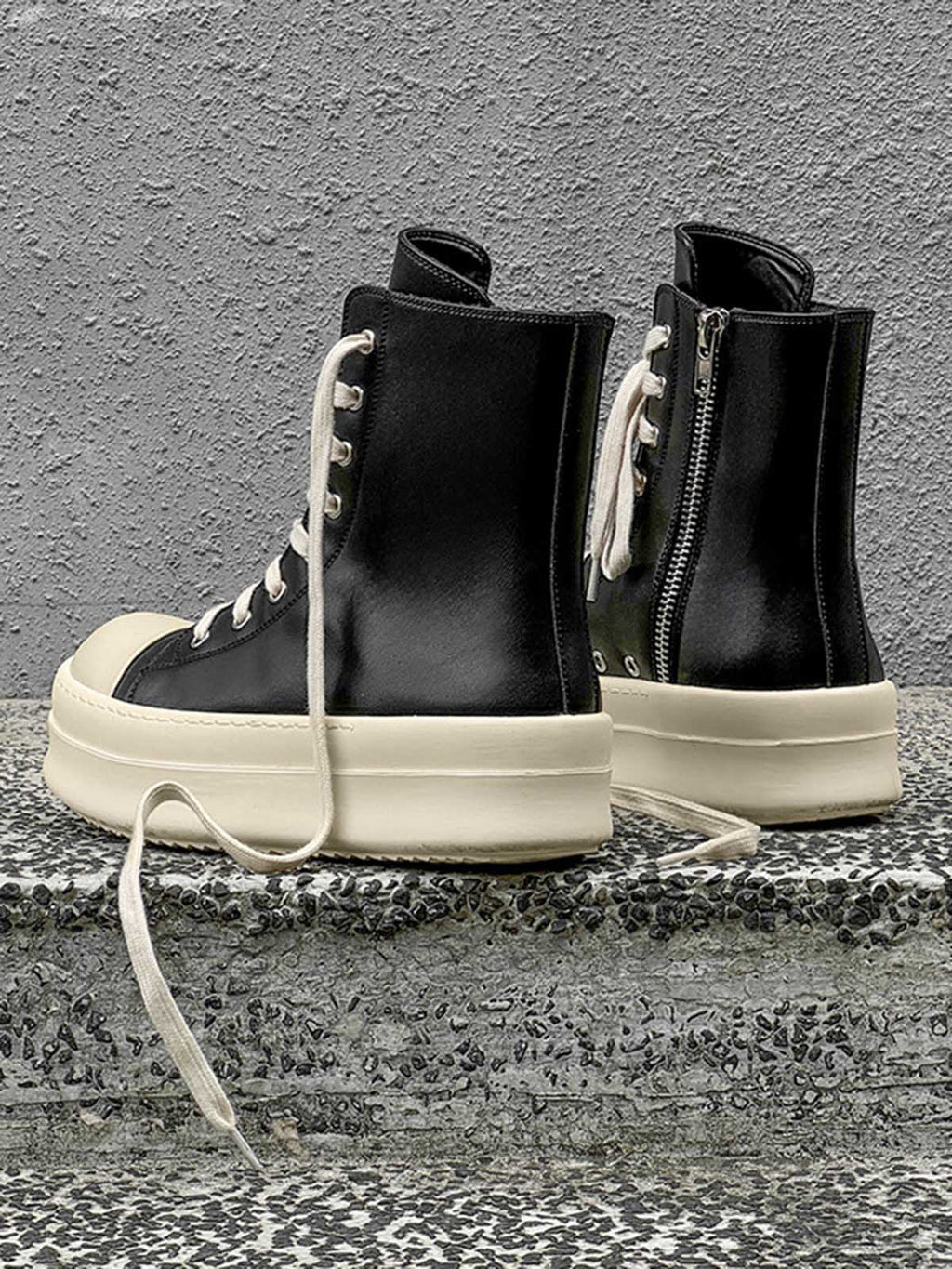 HIGH-TOP SNEAKERS WITH ROUND TOE RUBBER AND THICK WHITE SOLE