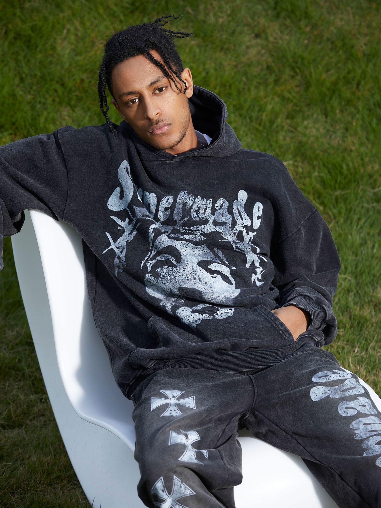 HOODED TERRY CLOTH PULLOVER WITH GRAPHIC PRINT IN GRAY