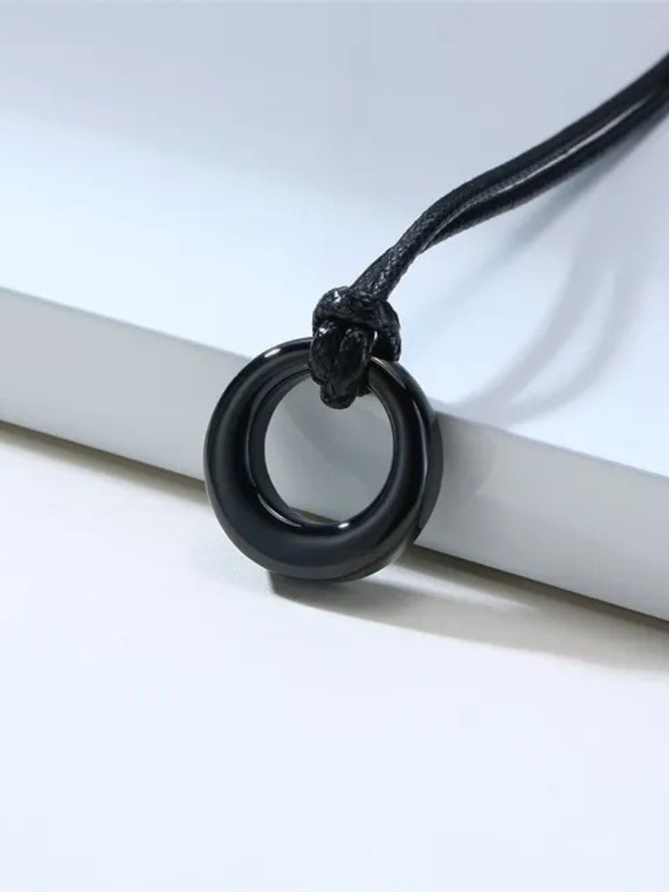 INTERLOCKING CIRCLE PENDANT NECKLACE - ELEGANT LIVE NECKLACE