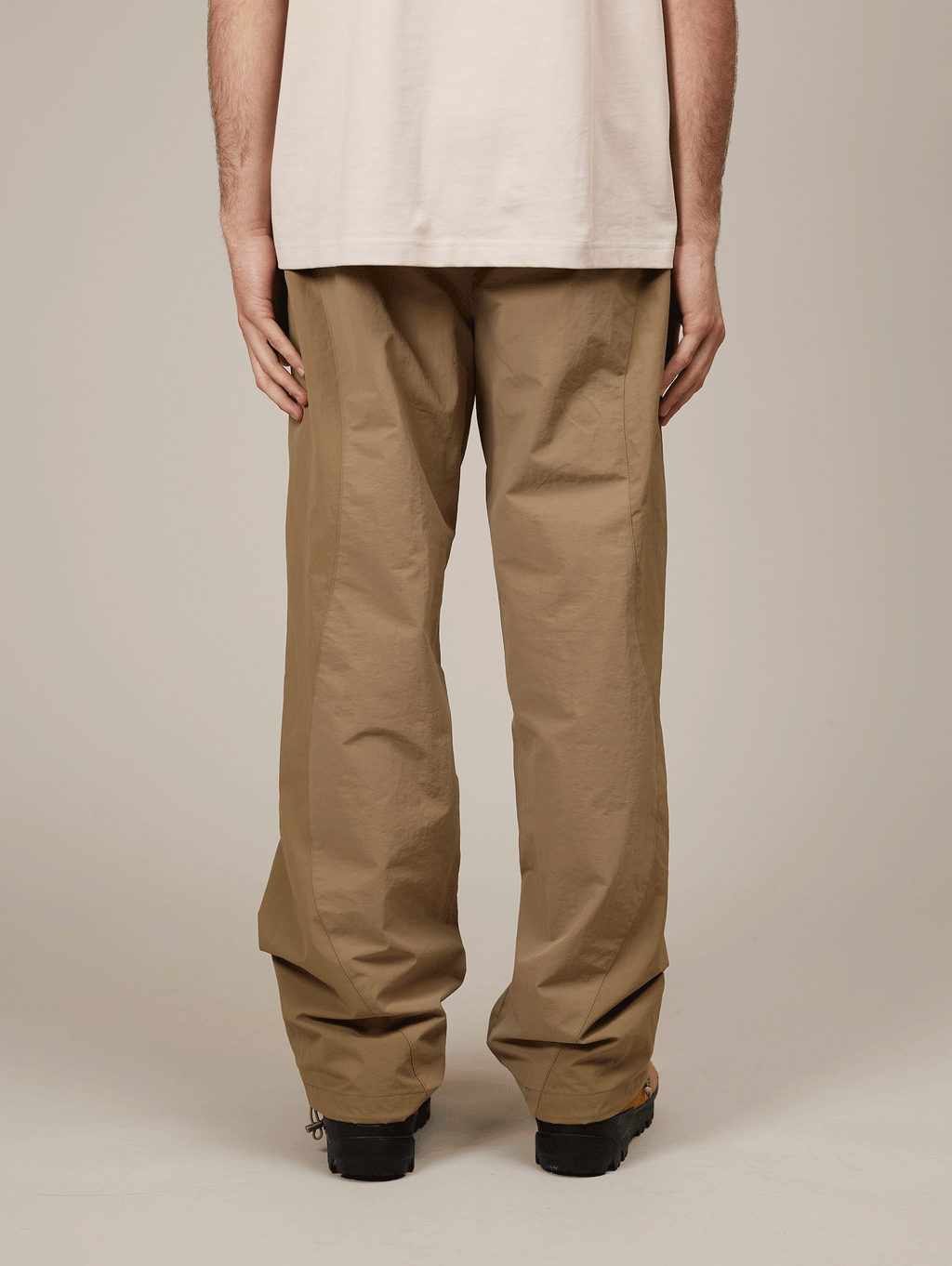 KHAKI TRACK PANTS WITH BEIGE CONTRAST CRINKLE DETAIL