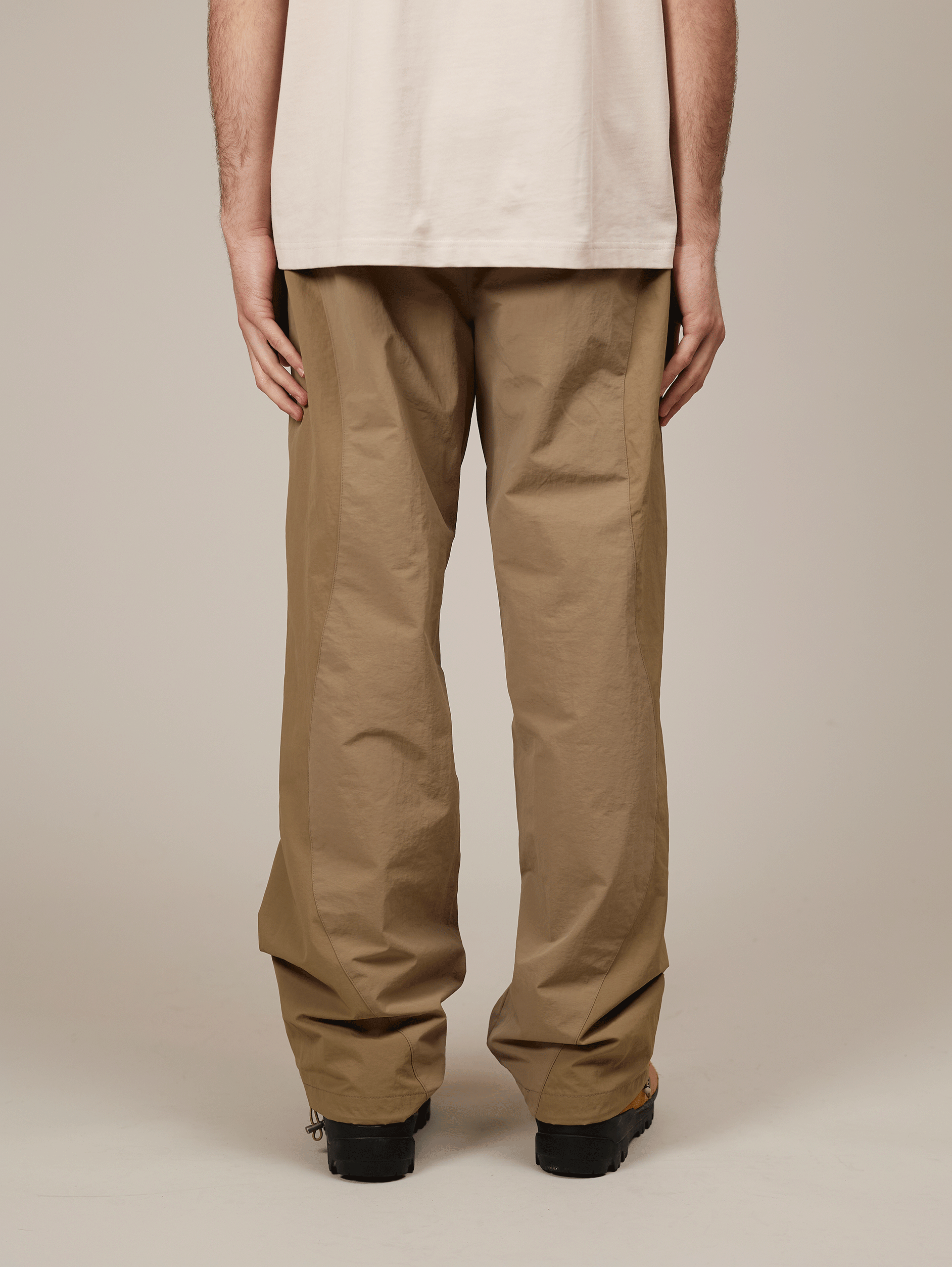 KHAKI TRACK PANTS WITH BEIGE CONTRAST CRINKLE DETAIL