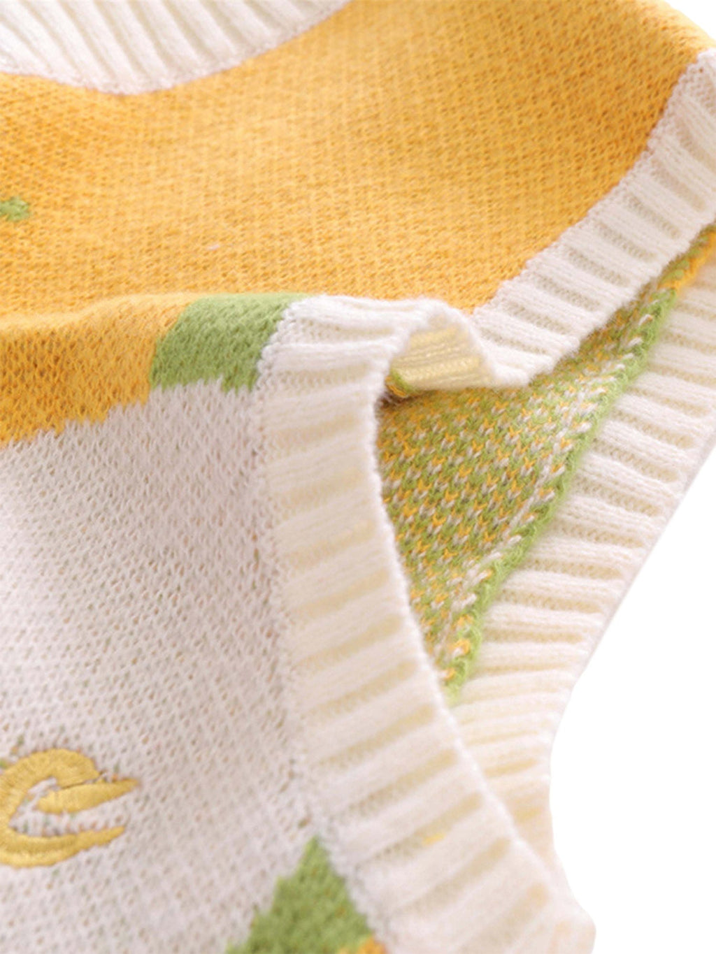 KNITTED SWEATER VEST WITH HEART - TRENDY CASUAL SLEEVELESS STYLE