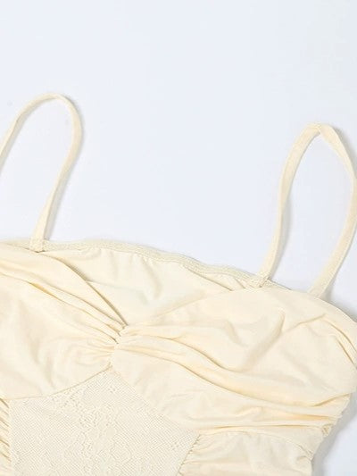 LACE MERMAID DRESS WITH VINTAGE LACE DETAILS AND SLIM FIT DESIGN