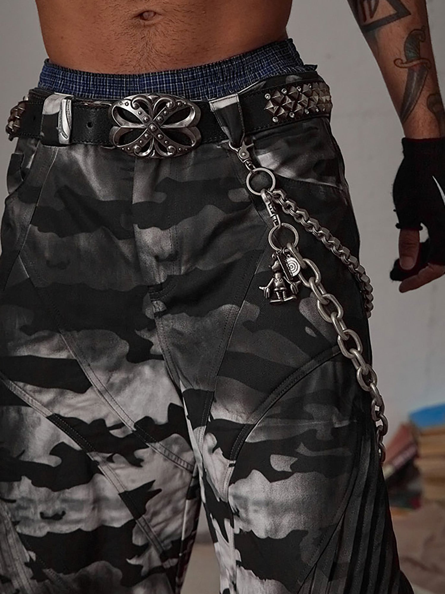 LEATHER BELT SET WITH SILVER EMBELLISHMENTS AND ORNATE BUCKLES