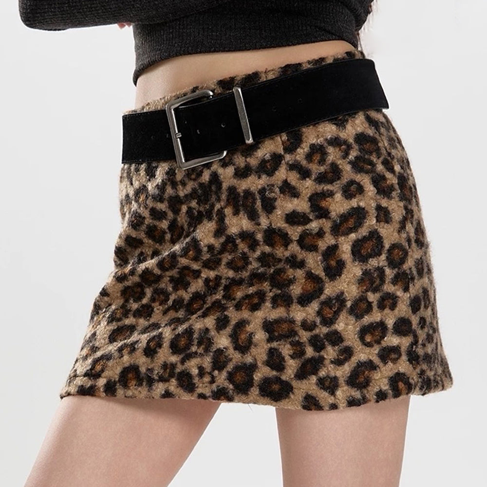 LEOPARD FUZZY MINI SKIRT WITH BELT