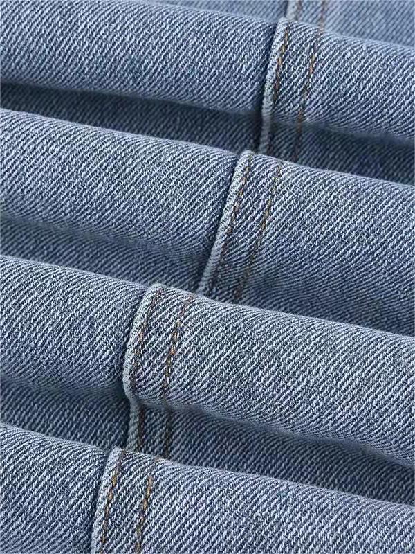 LIGHT BLUE FLARED JEANS WITH RED STAR PATCH DESIGN