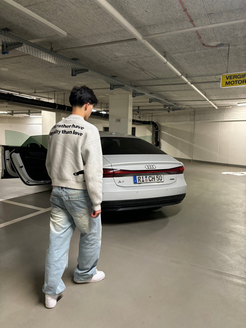 LIGHT BLUE KNITTED SWEATSHIRT WITH WHITE GRAPHIC - AMOR KNITTED SWEATER