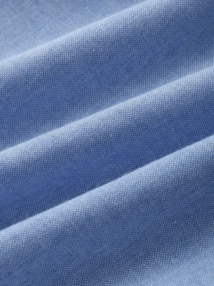 LIGHT BLUE SHORT-SLEEVED BUTTON-DOWN SHIRT FÜR JEDEN TAG CASUAL ELEGANCE