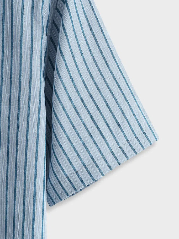 LIGHT BLUE STRIPED SHORT-SLEEVED SHIRT - EFFORTLESSLY COMFORTABLE CASUAL SHIRT