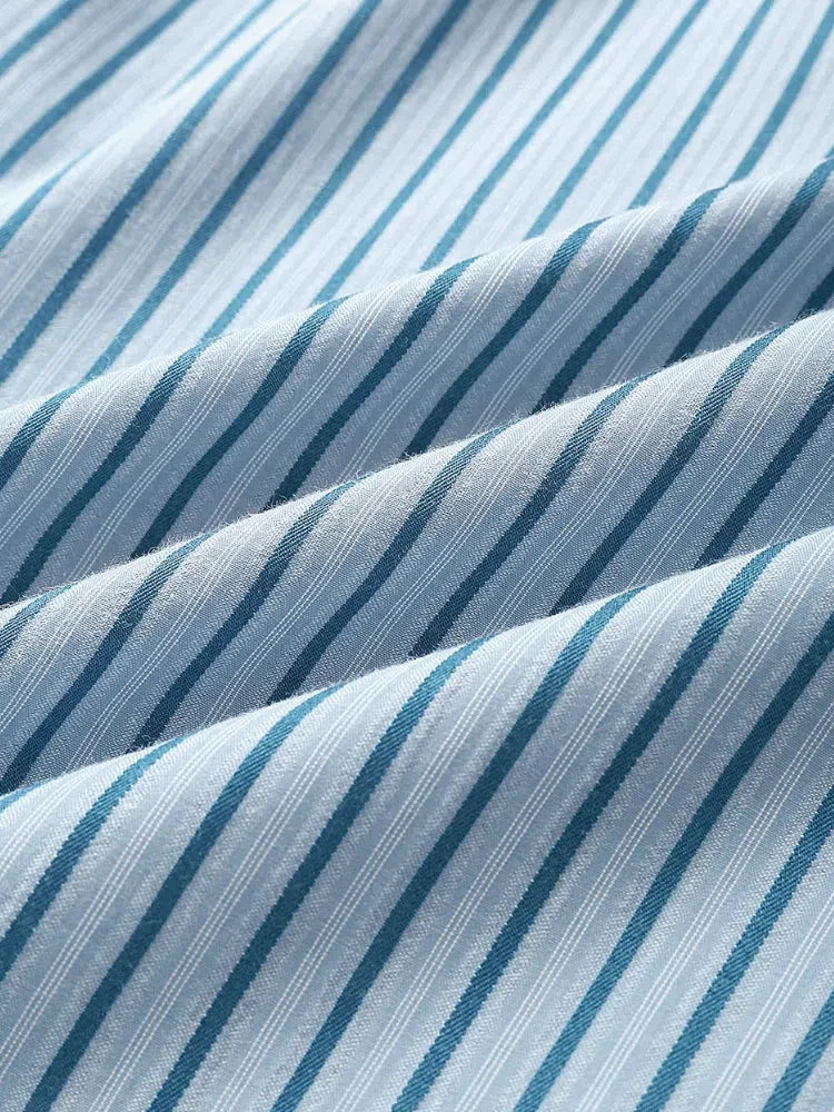 LIGHT BLUE STRIPED SHORT-SLEEVED SHIRT - EFFORTLESSLY COMFORTABLE CASUAL SHIRT