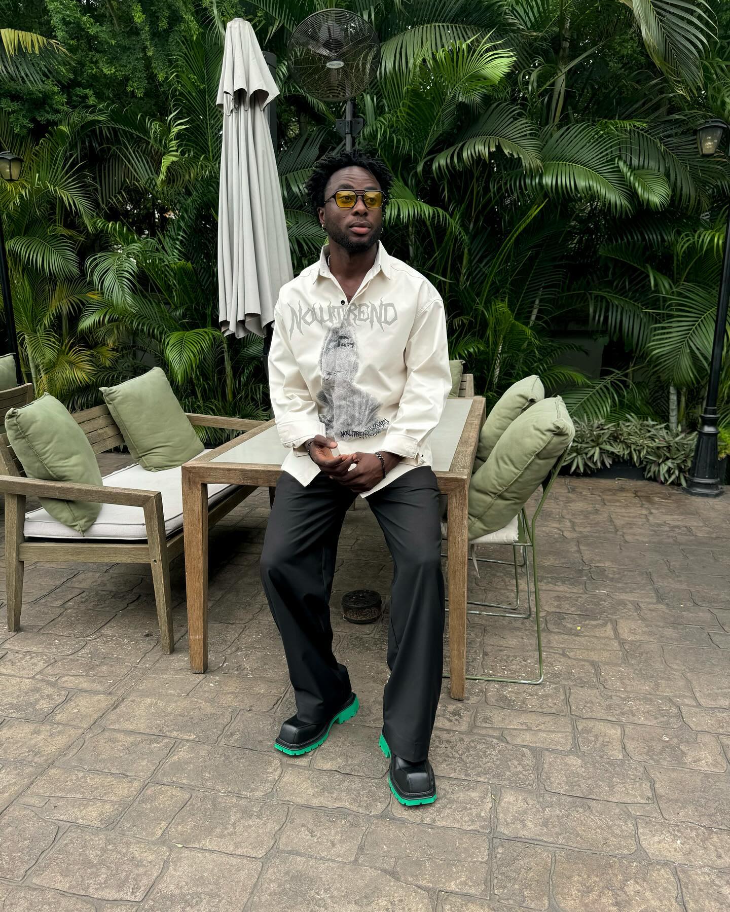 LONG SLEEVE BUTTON-UP SHIRT WITH GRAPHIC PRINT - COOL CASUAL LONG WEAR