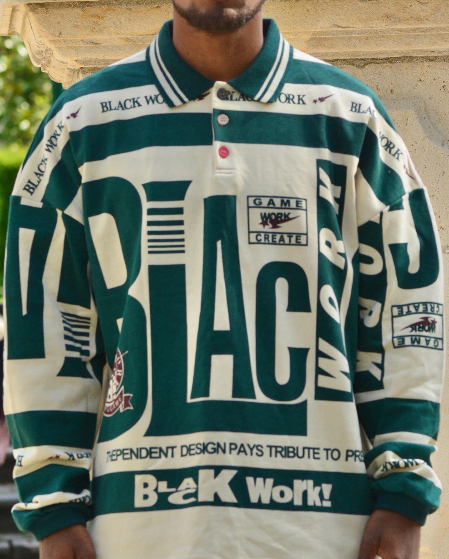 LONG-SLEEVED POLO SHIRT WITH GRAPHIC DESIGN - BLACK WORK GRAPHIC