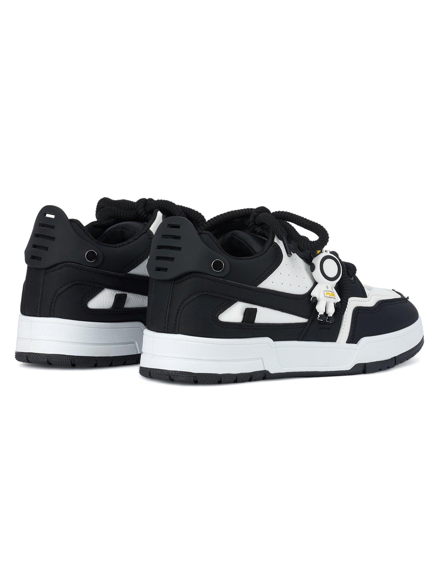 LOW-TOP SNEAKERS BLACK AND WHITE FASHION FOOTWEAR