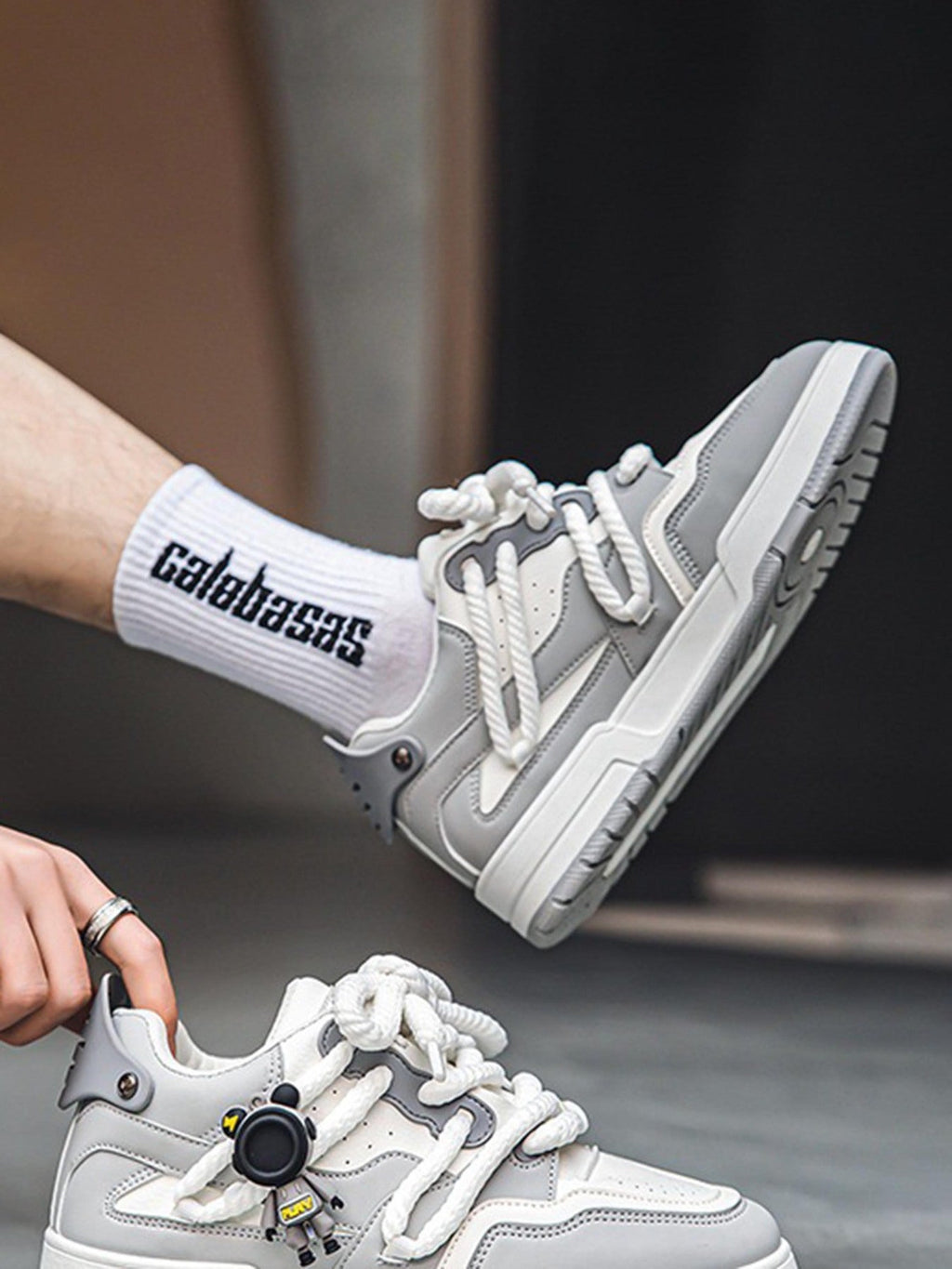 LOW-TOP SNEAKERS BLACK AND WHITE FASHION FOOTWEAR