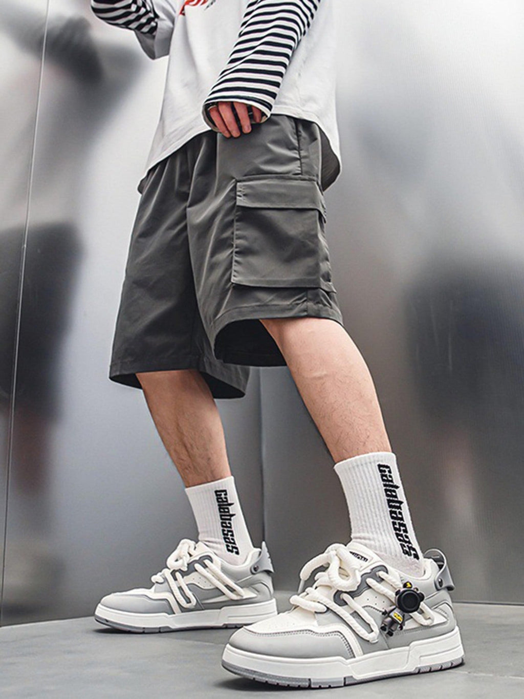 LOW-TOP SNEAKERS BLACK AND WHITE FASHION FOOTWEAR