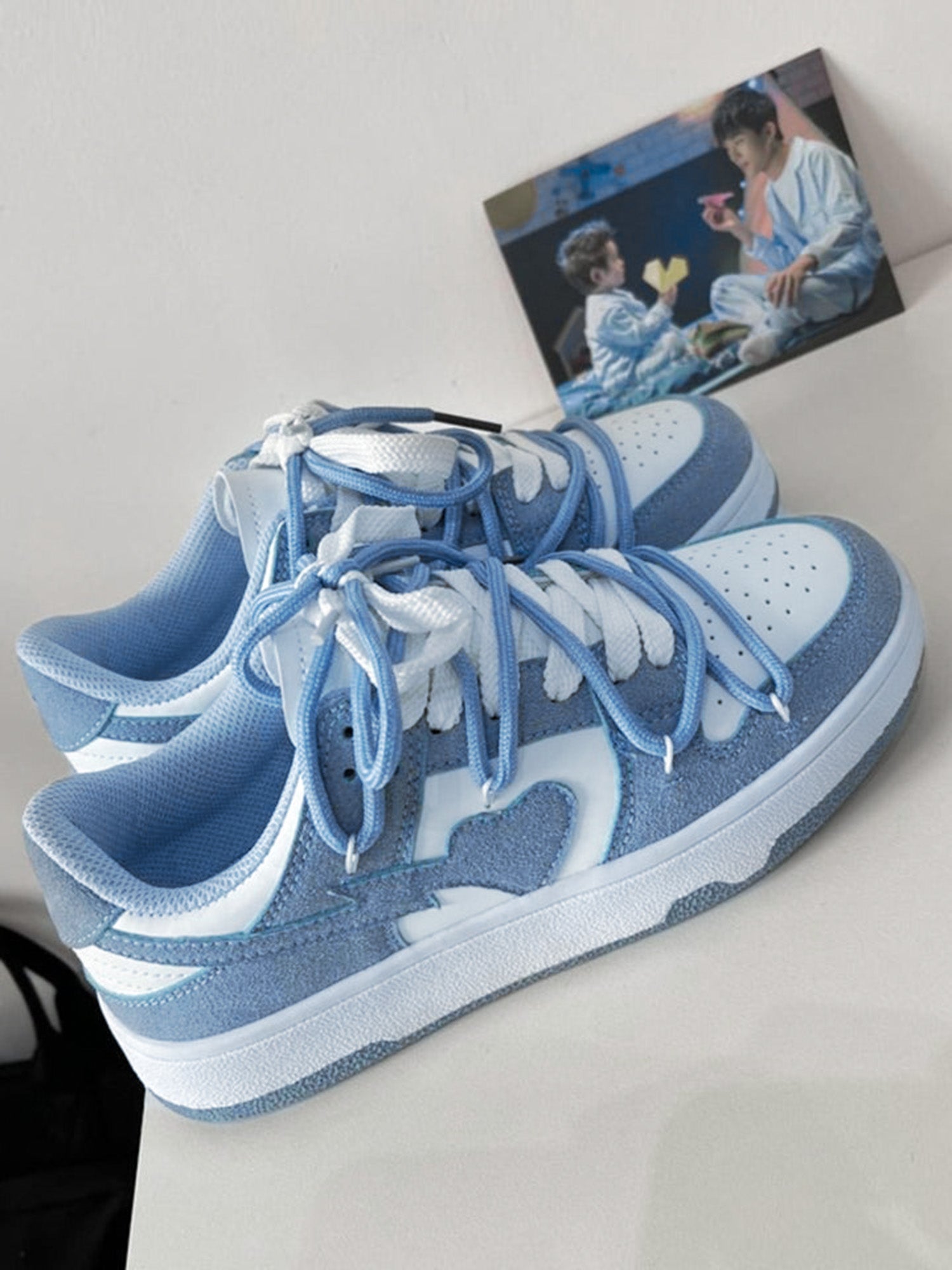 LOW-TOP SNEAKERS BLUE AND WHITE ROUND TOE SHOE SP230818IWDN