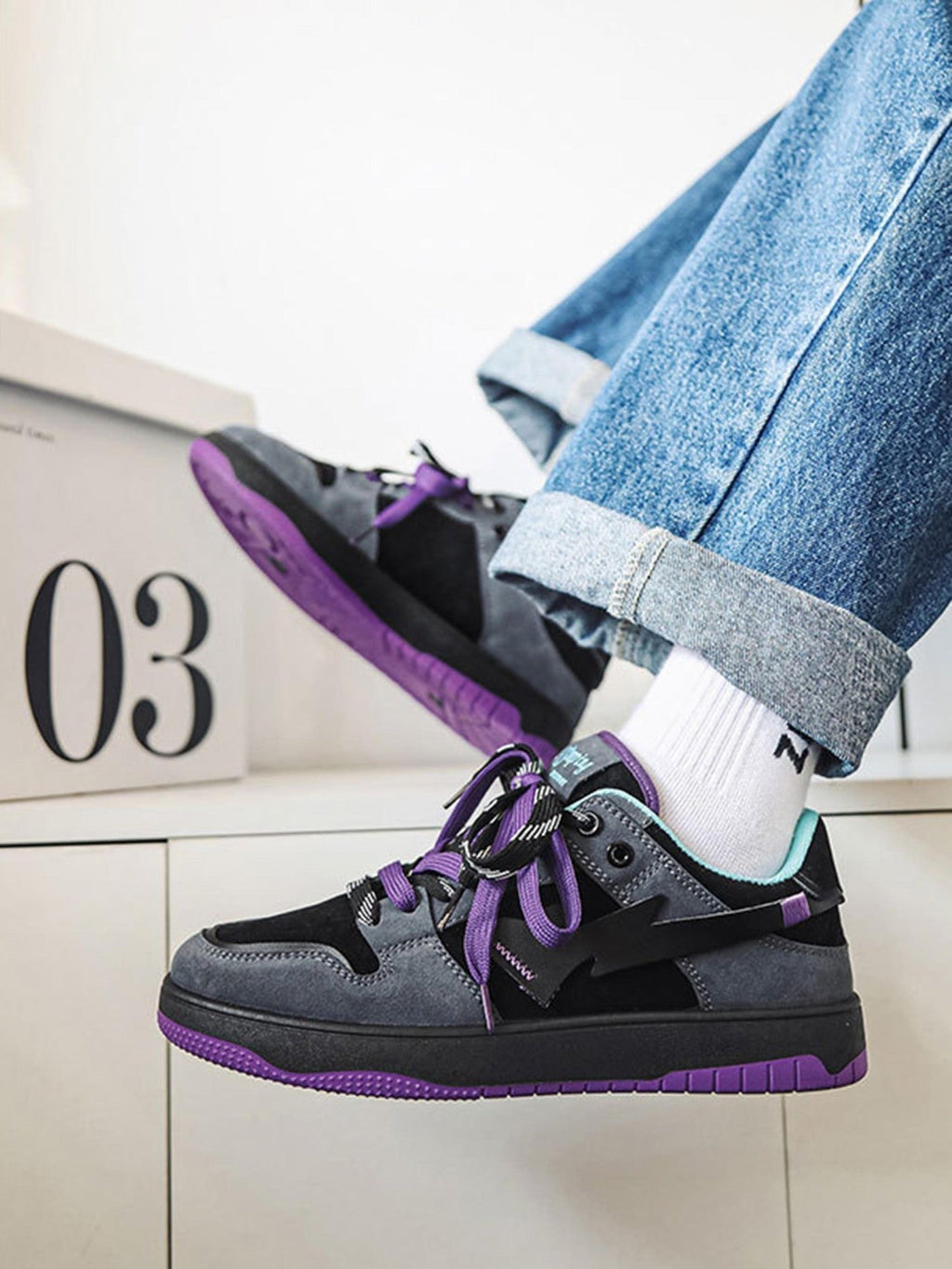 LOW-TOP SNEAKERS WITH PURPLE ACCENTS AND RUBBER OUTSOLE
