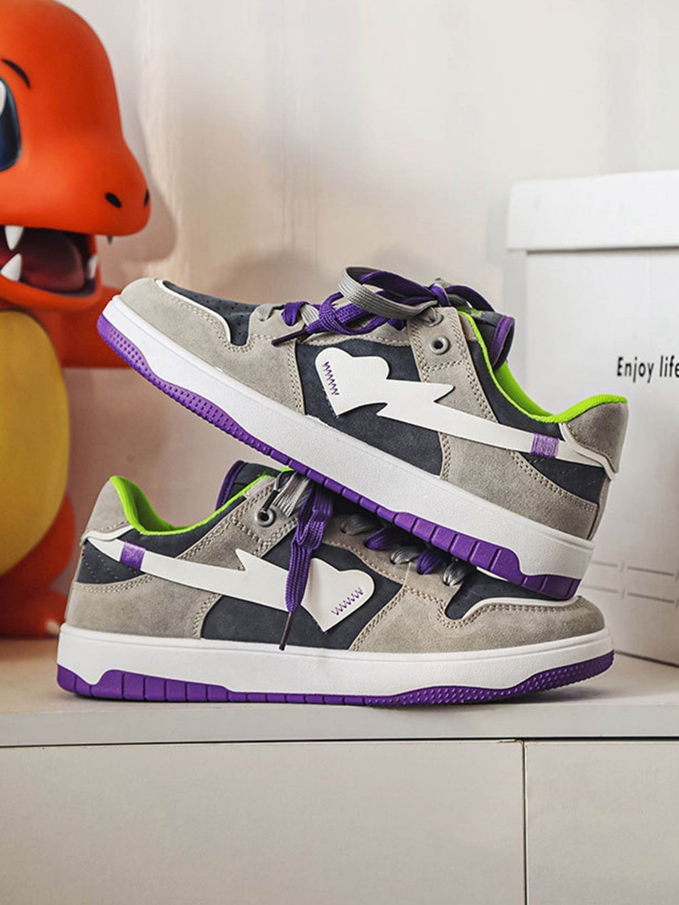 LOW-TOP SNEAKERS WITH PURPLE ACCENTS AND RUBBER OUTSOLE