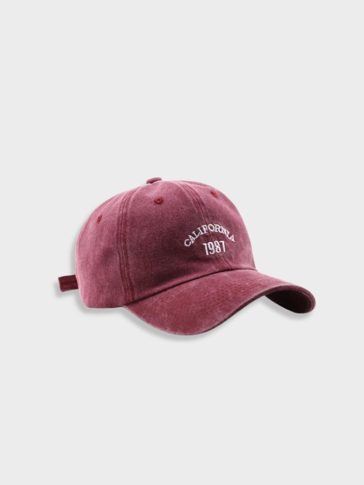 MAROON BASEBALL CAP TIMELESS ACCESSORY CLASSIC DESIGN