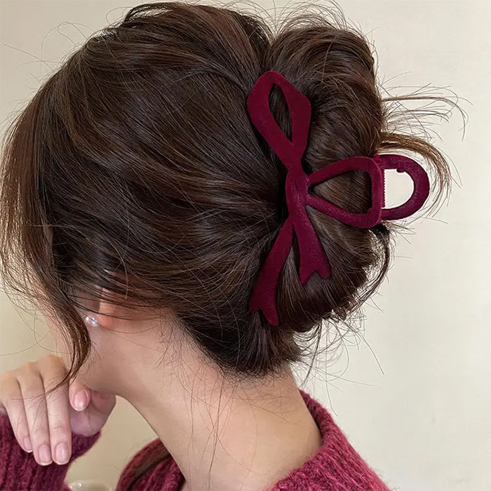 MAROON VELVET CLAW HAIR CLIP WITH COQUETTE VELVET BOW STYLE